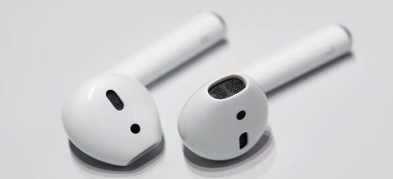 How Cool, Wireless Apple AirPods!