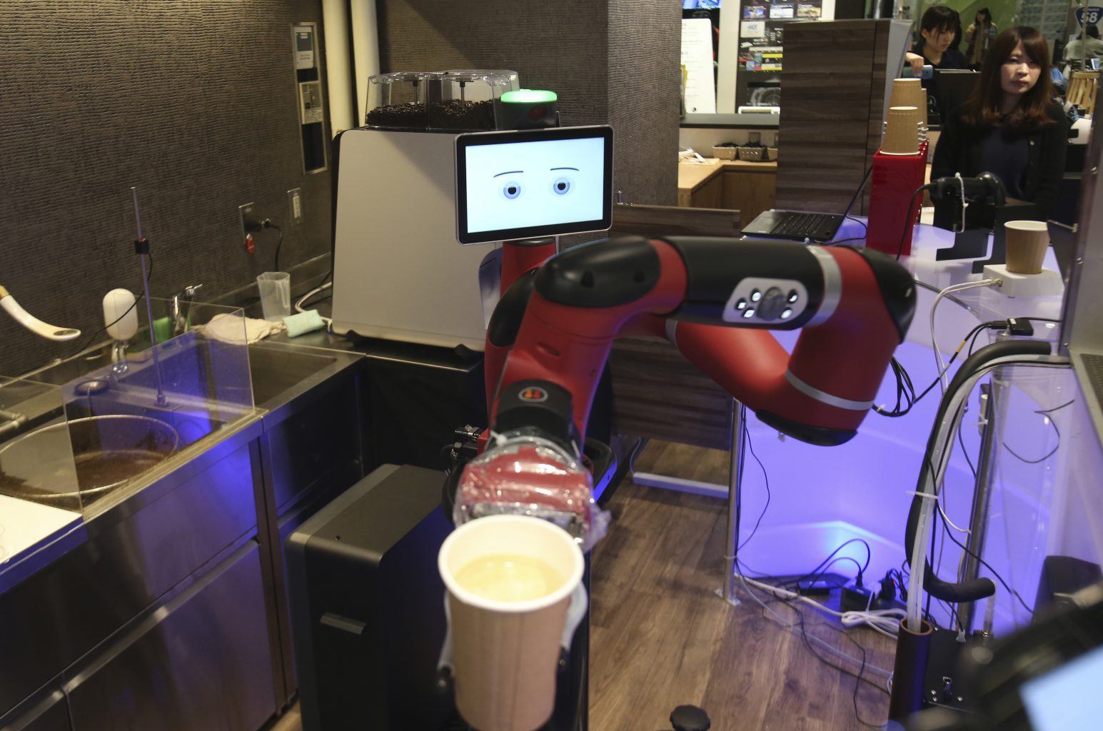Robot makes coffee at new cafe in Japan’s capital