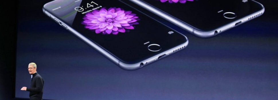 DOJ, SEC probe Apple for slowing older iPhones