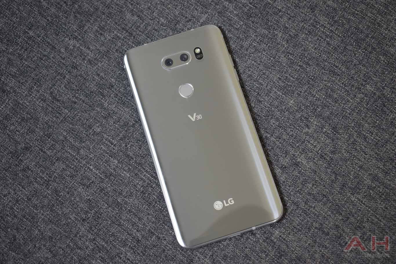 Smartphone SpotLight: LG V30