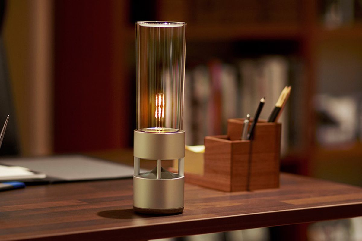 Sony Glass Speaker an OK Sounding Work of Art
