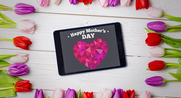 Top 5 Tech Gifts to Blow Away Your Low-Tech Mom This Mothers Day