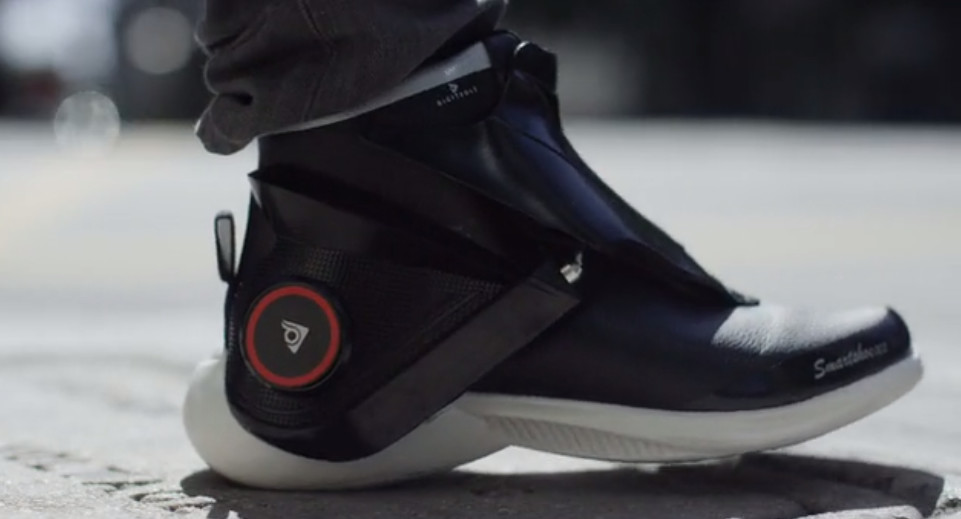 Digitsole Smart Sneakers