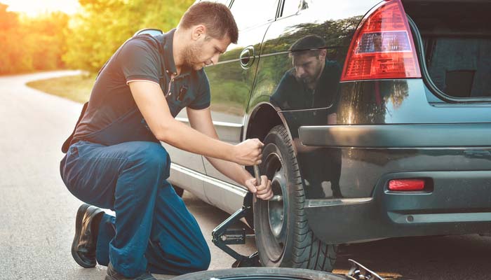 Which Roadside Assistance Plan Will Help You the Most?