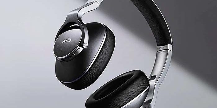 AKG N700NC Review: A True Bose Competitor?